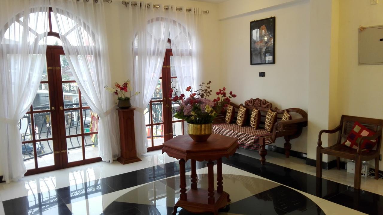 Richmond House Colombo Hotel Nugegoda Exterior photo