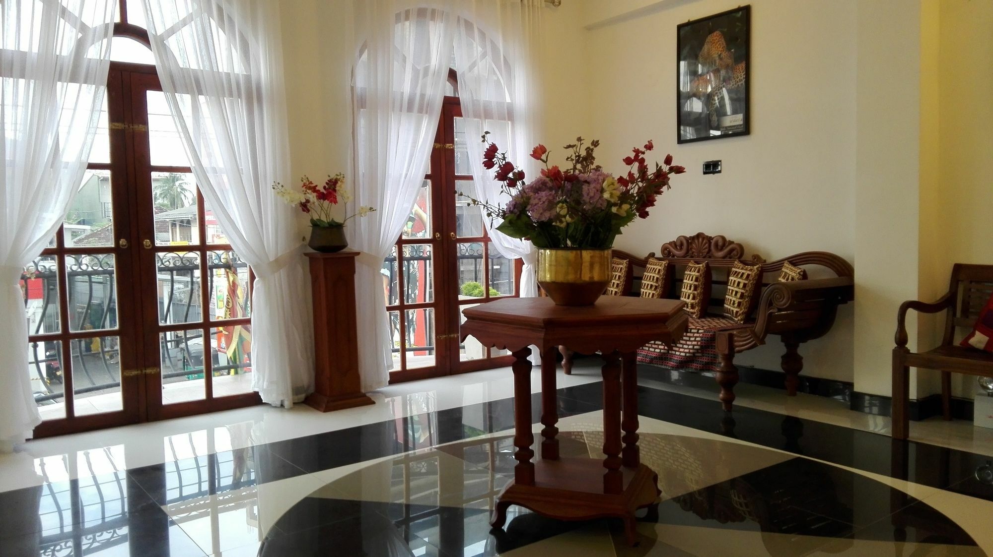 Richmond House Colombo Hotel Nugegoda Exterior photo